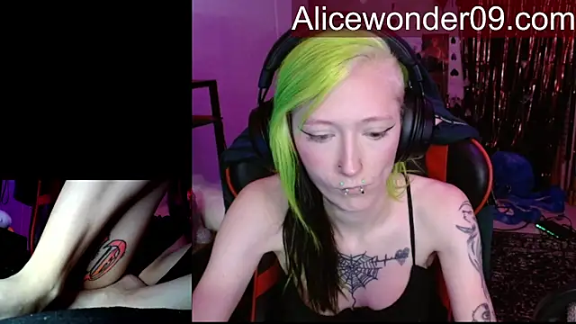 alicewonder09 online show from February 5, 2026, 5:01 am