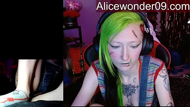 alicewonder09 online show from February 12, 2026, 5:13 am