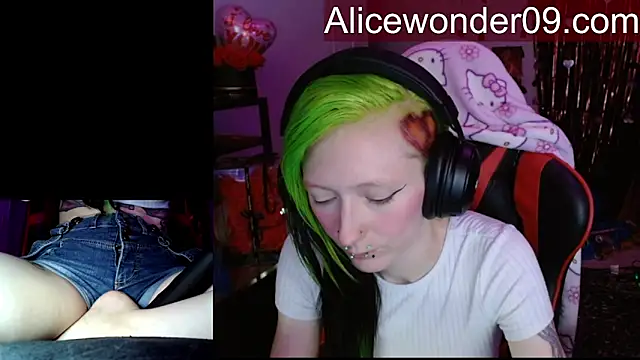 alicewonder09 online show from February 14, 2026, 5:26 am