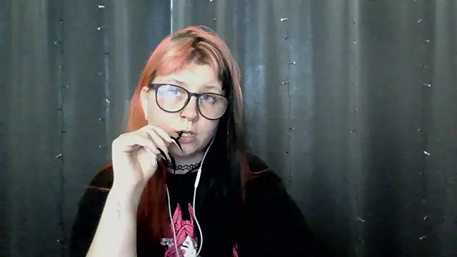 Snapshot of t0riayun0 chatting on February 13, 2026, 9:05 am t0riayun0 online show from February 13, 2026, 9:05 am