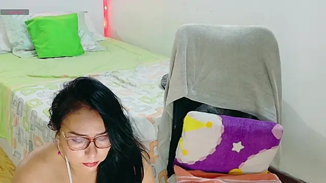 hottplay online show from March 12, 2026, 3:51 pm