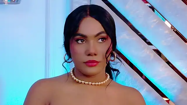 Sara Boom online show from December 19, 2025, 2:24 pm