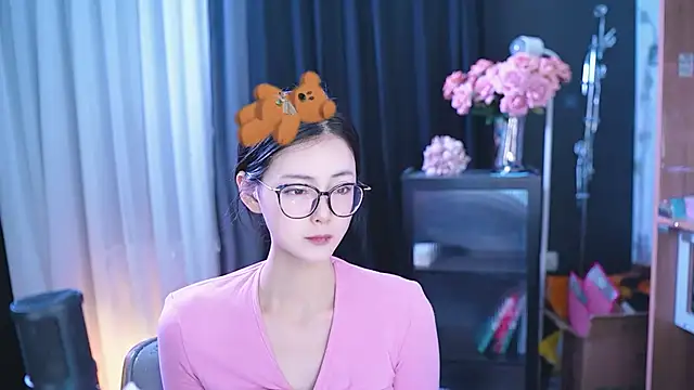 Ocean--Lili online show from March 15, 2025, 2:34 pm