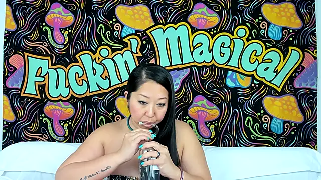 Snapshot of Lexie-Mack chatting on November 11, 2025, 5:57 pm Lexie-Mack online show from November 11, 2025, 5:57 pm