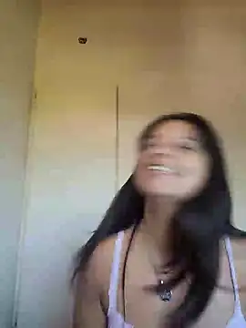 Snapshot of ZaraHoney chatting on December 9, 2024, 10:32 am ZaraHoney online show from December 9, 2024, 10:32 am