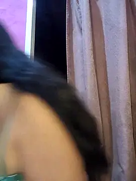 Snapshot of ZaraHoney chatting on February 7, 2025, 4:37 am ZaraHoney online show from February 7, 2025, 4:37 am