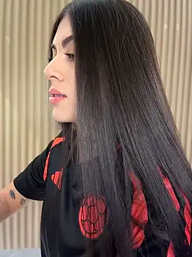 Sarasanders 4 online show from March 27, 2026, 2:06 am