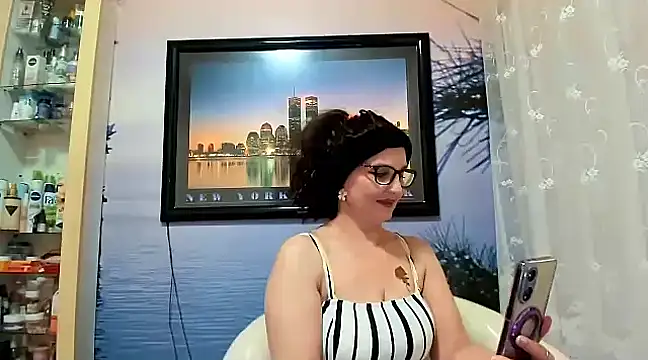 Snapshot of Mature4you44 chatting on January 31, 2025, 8:01 am Mature4you44 online show from January 31, 2025, 8:01 am