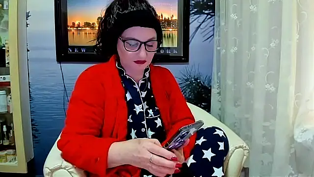 Snapshot of Mature4you44 chatting on February 14, 2025, 10:07 am Mature4you44 online show from February 14, 2025, 10:07 am