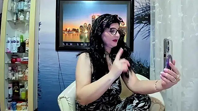 Snapshot of Mature4you44 chatting on February 20, 2025, 9:00 am Mature4you44 online show from February 20, 2025, 9:00 am