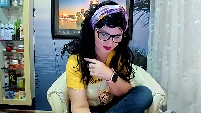 Snapshot of Mature4you44 chatting on February 21, 2025, 9:24 am Mature4you44 online show from February 21, 2025, 9:24 am