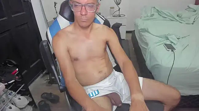 Snapshot of guachin_hunk chatting on January 23, 2025, 5:31 pm guachin hunk online show from January 23, 2025, 5:31 pm