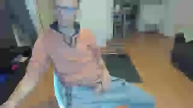 Snapshot of guachin_hunk chatting on September 16, 2025, 4:02 am guachin hunk online show from September 16, 2025, 4:02 am