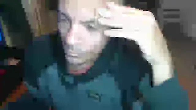 Snapshot of guachin_hunk chatting on October 28, 2025, 3:54 am guachin hunk online show from October 28, 2025, 3:54 am