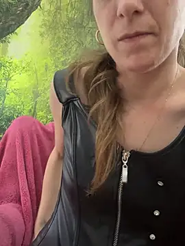 LadyChantale online show from January 13, 2025, 8:58 am