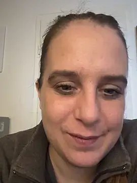 LadyChantale online show from April 9, 2026, 6:19 am