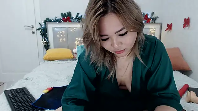 viki lizzi online show from January 15, 2025, 7:15 am