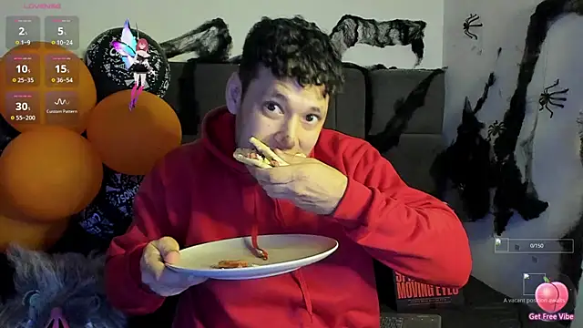 alejandro  2 online show from October 25, 2025, 4:24 pm