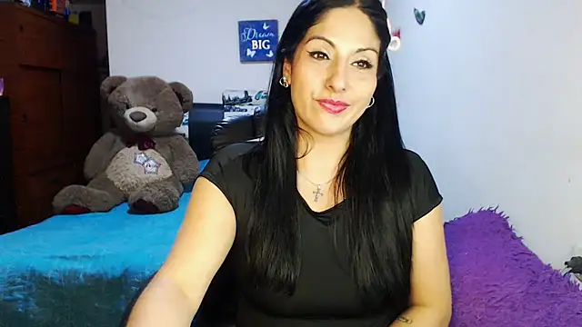 sahtlove1 online show from November 22, 2025, 10:09 pm