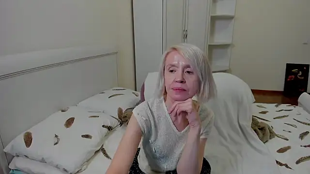 aminalive online show from October 21, 2025, 9:04 pm