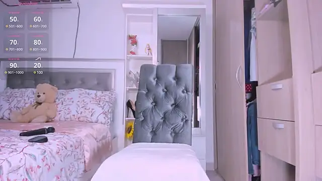 sharonDulce online show from February 20, 2025, 4:18 am