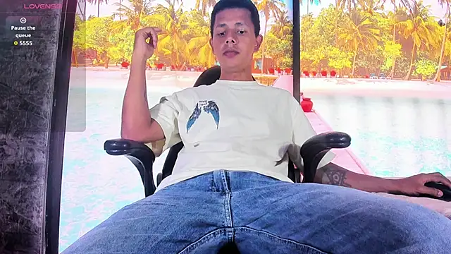 boy bigcock24cm online show from March 29, 2026, 2:50 pm