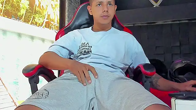boy bigcock24cm online show from June 1, 2026, 12:29 pm