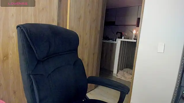 keyn laurent 1 online show from February 25, 2025, 11:55 pm