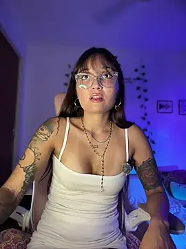 LunaXuan online show from March 5, 2026, 3:46 am