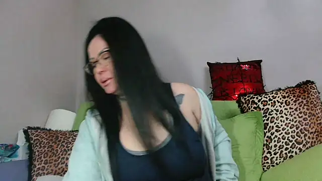 x  KHALEESI  x online show from February 16, 2025, 8:33 pm