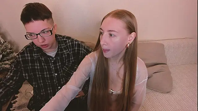 Snapshot of secret_dreams__ chatting on January 18, 2026, 5:50 pm secret dreams online show from January 18, 2026, 5:50 pm