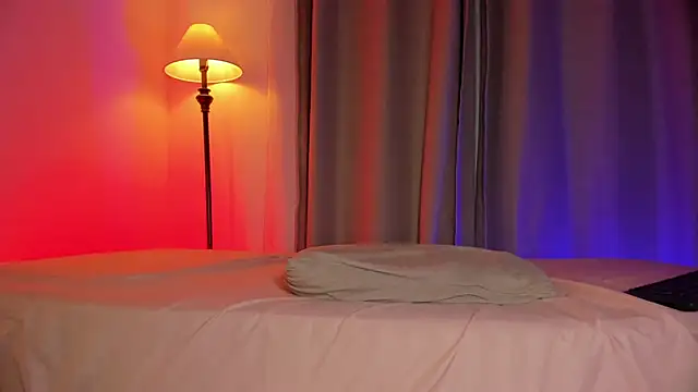 hot booty  online show from October 28, 2025, 10:45 pm