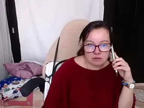 Sonialorens  online show from December 12, 2024, 3:48 pm