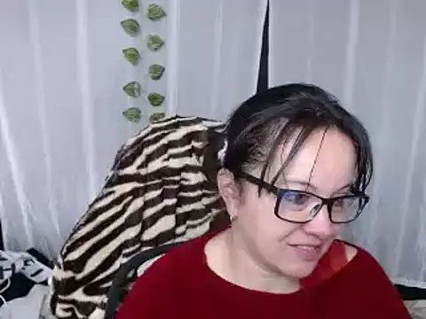 Sonialorens  online show from February 10, 2025, 3:10 pm