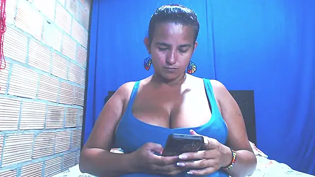 Snapshot of isabella_dirty69 chatting on February 27, 2025, 3:14 am isabella dirty69 online show from February 27, 2025, 3:14 am