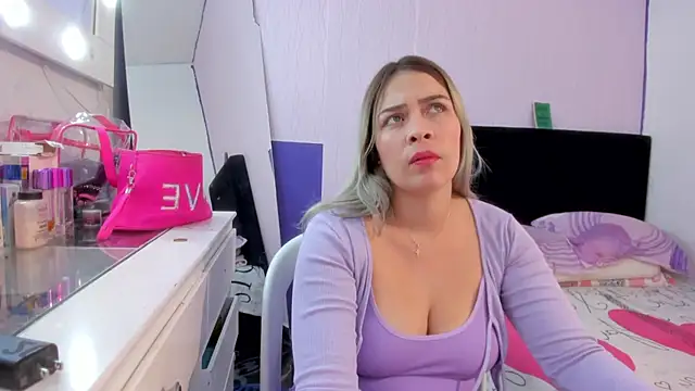 Byanca Winklar online show from February 11, 2025, 9:03 pm