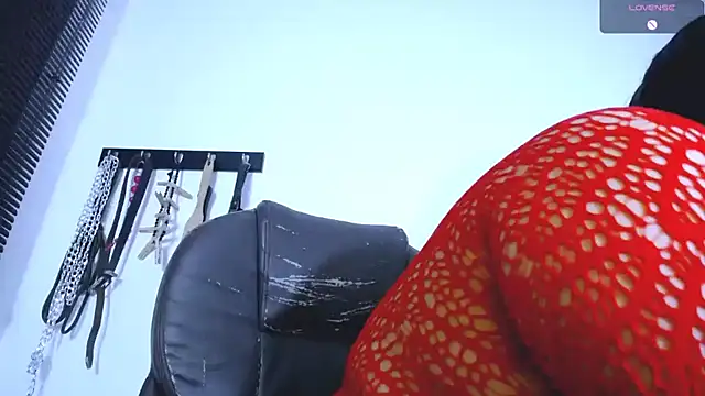 alejandraluxt online show from September 10, 2025, 9:26 pm