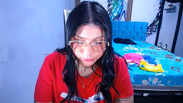 venuxwilliam online show from June 14, 2026, 2:35 am