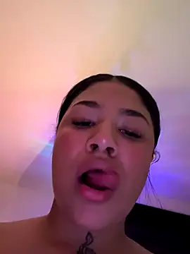 IamSashaLuv online show from December 4, 2024, 9:40 am