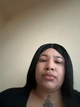 Snapshot of IamSashaLuv chatting on February 1, 2026, 6:45 am IamSashaLuv online show from February 1, 2026, 6:45 am