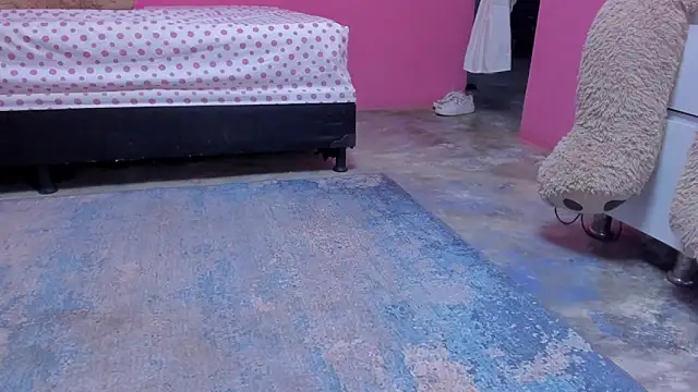 Snapshot of Emma_lean chatting on February 5, 2025, 1:22 pm Emma lean online show from February 5, 2025, 1:22 pm