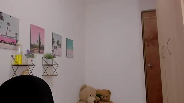 Emma lean online show from February 21, 2026, 2:07 pm