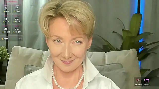 Snapshot of AkexandraFix chatting on May 1, 2026, 1:59 pm AkexandraFix online show from May 1, 2026, 1:59 pm