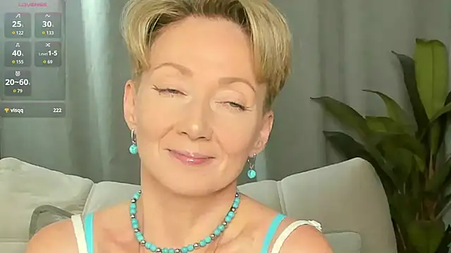 Snapshot of AkexandraFix chatting on May 22, 2026, 2:01 pm AkexandraFix online show from May 22, 2026, 2:01 pm