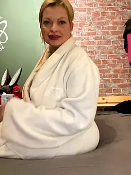 Lisavontease online show from December 21, 2025, 9:22 pm