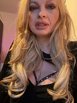 Lisavontease online show from January 11, 2026, 3:50 pm