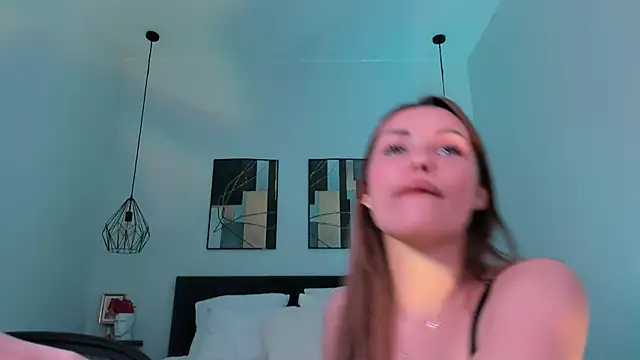 Roxana Wet  online show from April 3, 2026, 1:42 pm