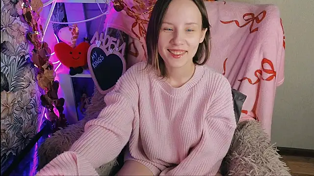 sarakaell online show from February 11, 2026, 8:03 pm