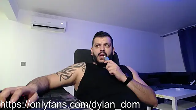 dyllan dom  online show from March 11, 2026, 11:00 pm