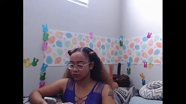 RylHoneyy online show from April 3, 2026, 6:17 pm